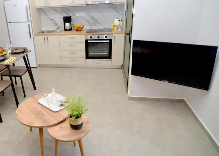 Manolis Cozy Home