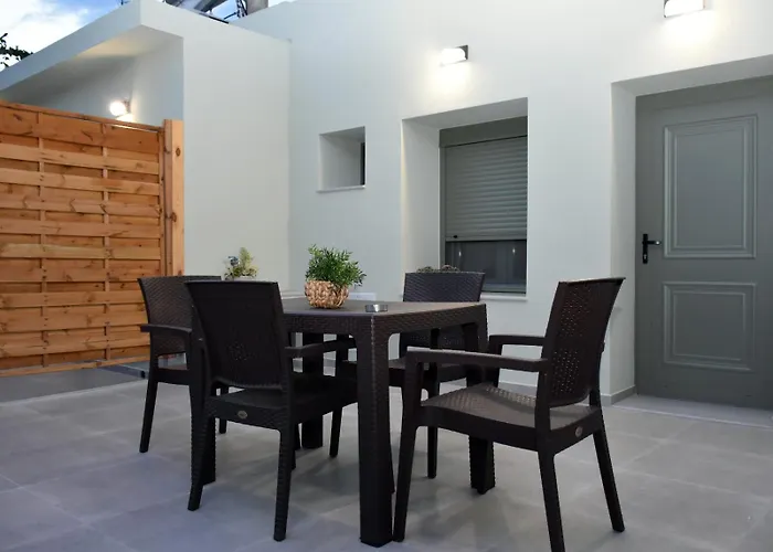 Manolis Cozy Home